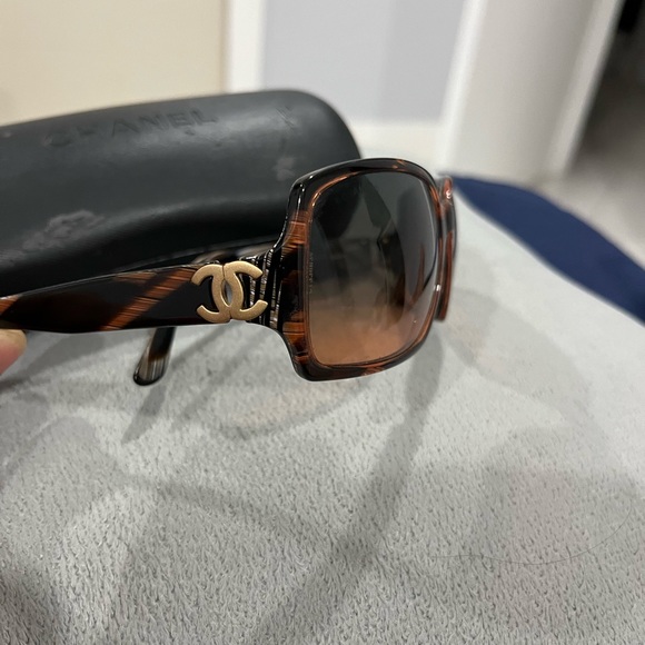 Authentic CHANEL CC Logos Sunglasses Eye Wear Plastic Brown Italy - Picture 5 of 9